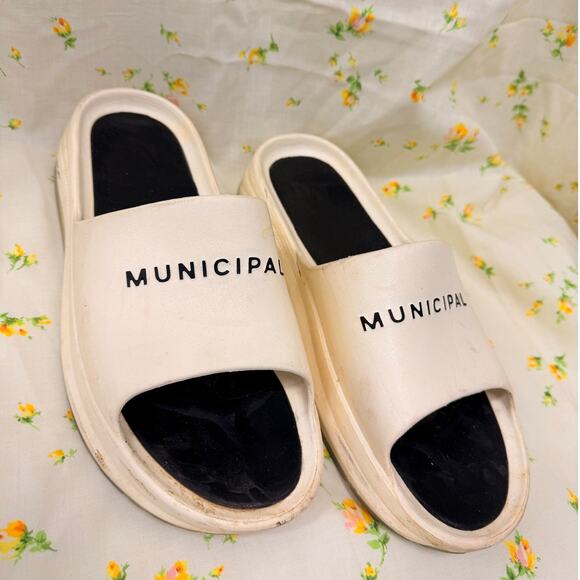 Municipal Podium Slides Mens 11 Gym Loungwear LA Hollywood Instagram - Picture 4 of 9